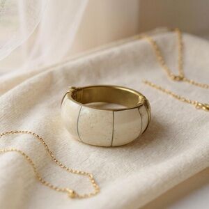 Vintage DEADSTOCK 70s Ivory Chunky Camel Bone Brass Hinged Wide Cuff Bracele